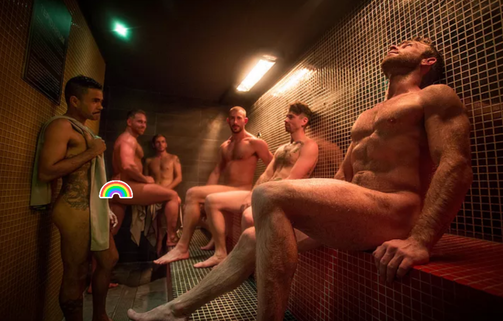 Фоторепортаж из спортзала, куда геи ходят совершенно голые
