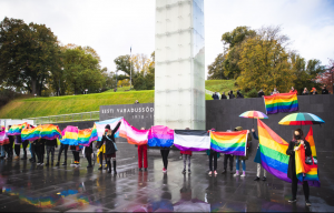 ФОТО ⟩ В Таллинне прошла демонстрация за всеобщее право на брак
