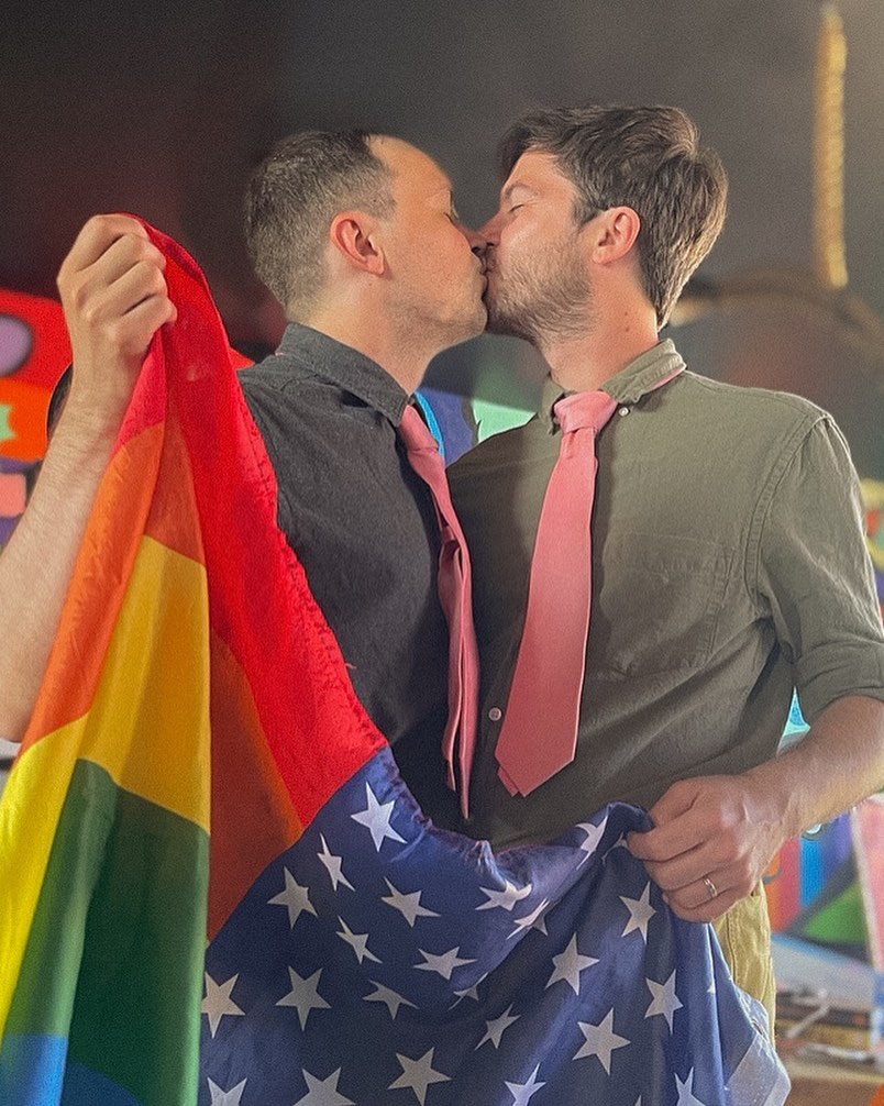 Как гей-пара переехала в США. Большое интервью